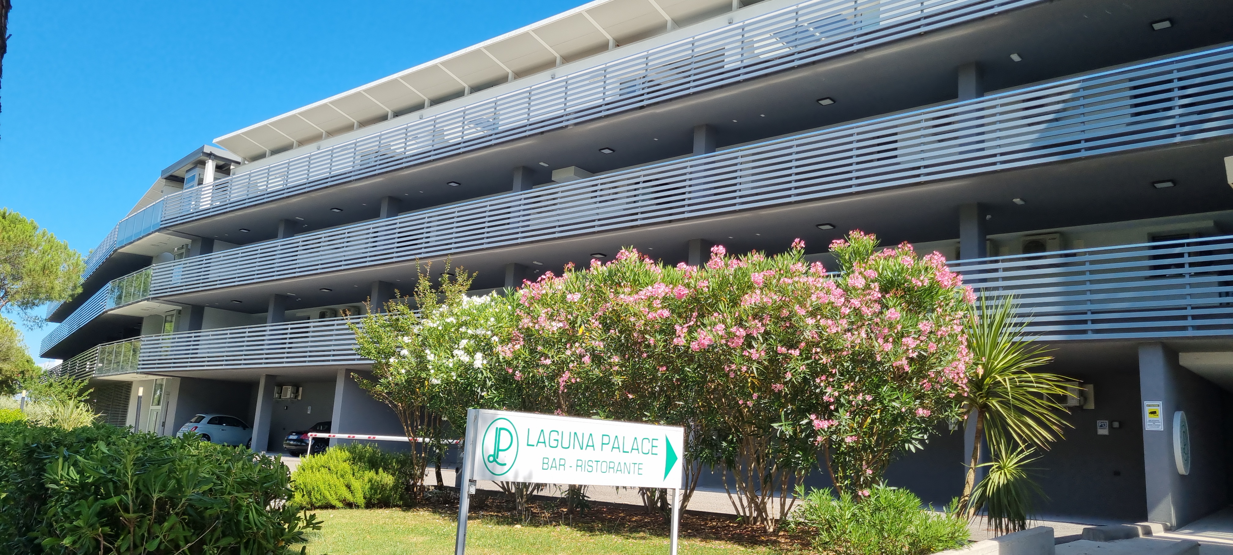 Laguna Palace Resort - 3