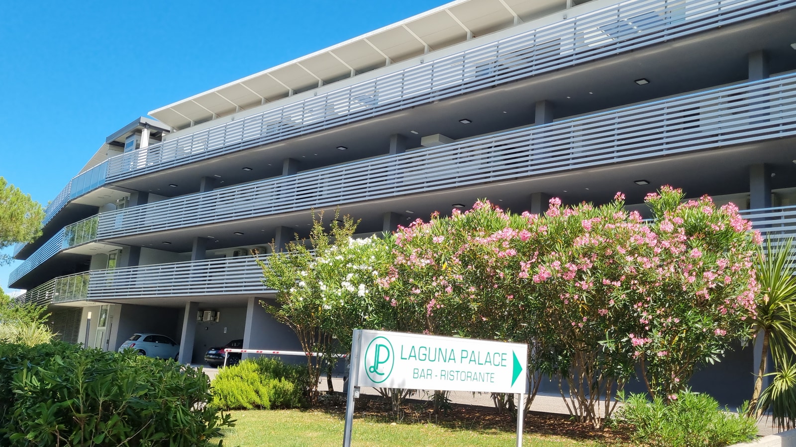 Laguna Palace Resort - 3